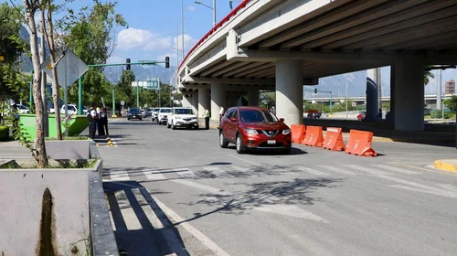 Abren lateral de Morones y Jiménez; buscan concluir rampa antes