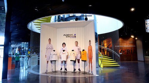 Inaugura Horno 3 muestra que une el futbol y la ciencia