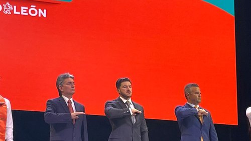 Se gradúan 4 mil 700 alumnos en Conalep; Samuel ofrece créditos