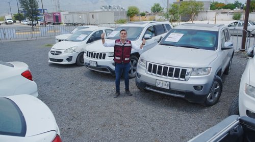 Inicia Manuel Guerra subasta de vehículos oficiales en García