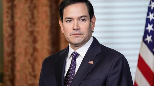 Rubio pide a embajadas frenar solicitudes de visas estudiantiles