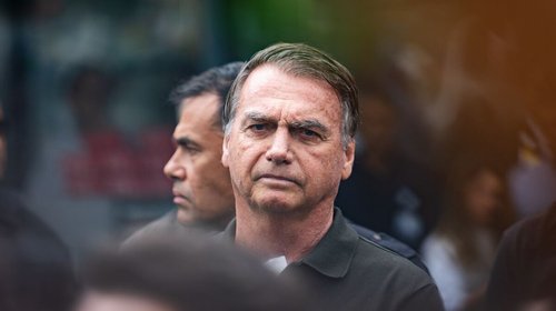 Diputados de Brasil avalan ley que reduciría pena a Bolsonaro