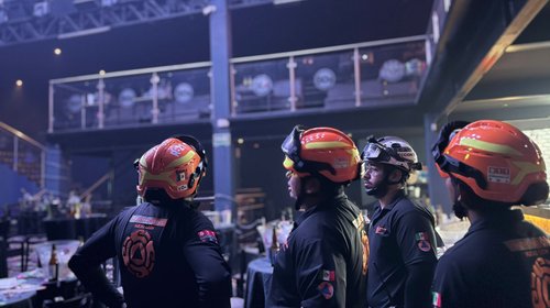 Atiende PC reporte de incendio en comercio de Monterrey