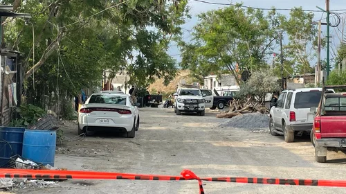 Ejecutan a dos hombre y una mujer en Cadereyta