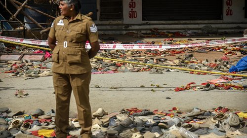 Estampida durante mitin político en India deja 40 muertos