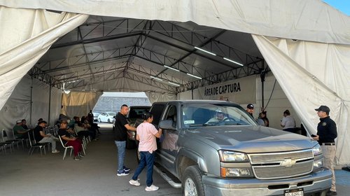 Llenan módulos por operativo contra placas foráneas
