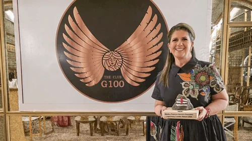 Martha Herrera recibe Premio Líder Legendario de la Fundación RAI