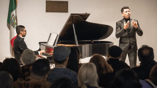 'México en el Corazón' conquista la Sala Alfonso Reyes