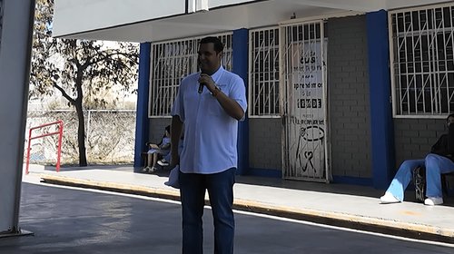 Restablece Miguel Sánchez servicio eléctrico en plantel educativo