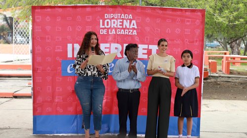 Lleva Lorena de la Garza internet de calidad a escuelas