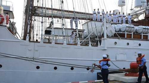 El buque Elcano arriba a Veracruz y refuerza lazos navales