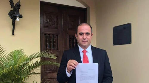 Designan a Mario Rojo como director de Facultad de Comunicación