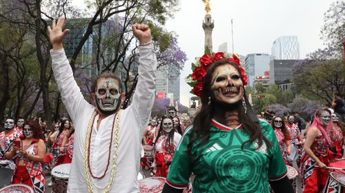 Celebra CDMX desfile de catrinas mundialistas previo al Mundial