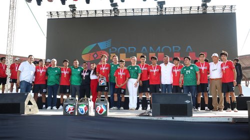 Reconoce Javier Díaz a jóvenes durante el FUTFEST 2026