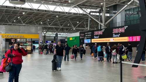 Regresan de vacaciones por Semana Santa a Monterrey