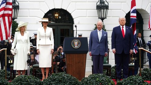 Trump recibe a Carlos III y Camila en una ceremonia de honor