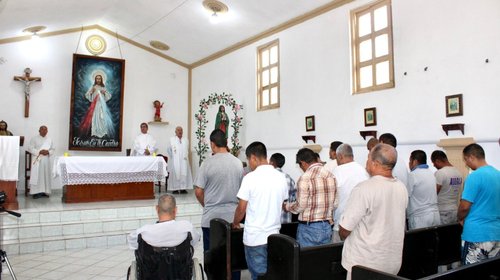 Obispo encabeza misa en penal de Nuevo Laredo