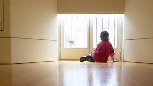 Encierro afectó permanentemente a niños británicos: estudio