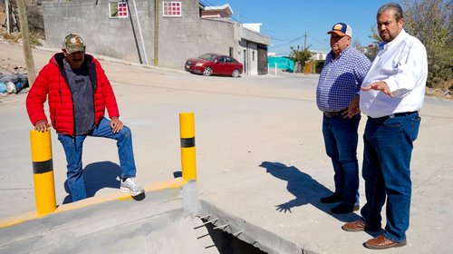 Repavimentan calle División y mejoran drenaje pluvial en Mirador