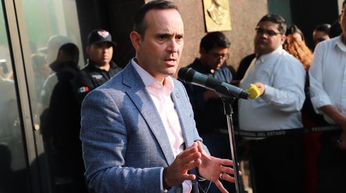 Ven difícil dar más deuda a AyD; resolverán dudas en glosa