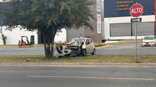 Muere conductora tras chocar en avenida Los Astros