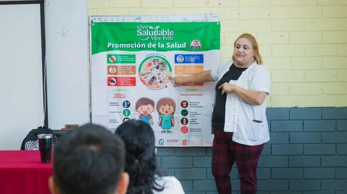 Capacitan a 3,200 figuras educativas en alimentación saludable