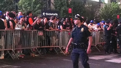 Arrestan a 21 aficionados tras derrota de los Knicks