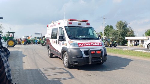 Productores mantienen protestas; sin avances con la Federación