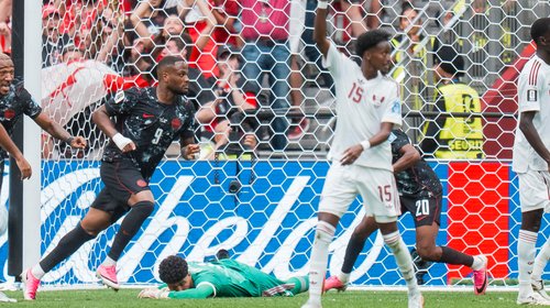 Canadá aplasta a Qatar y gana su primer juego del Mundial FIFA™