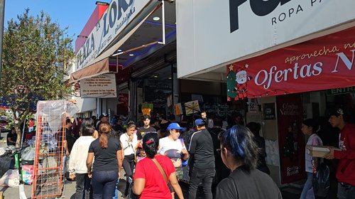 Compras navideñas saturan el centro de Monterrey