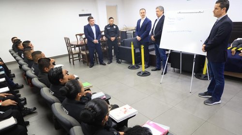 Capacitan a policías en defensa ante ataques con drones