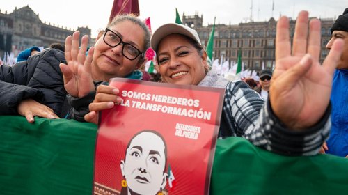 Multitudes de la 4T, arriban al Zócalo para respaldar a Sheinbaum