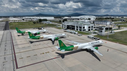 Celebra Sheinbaum adquisición de tercera aeronave para Mexicana