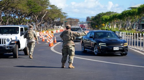 Hoteles de Hawai hospedarán a evacuados de Maui