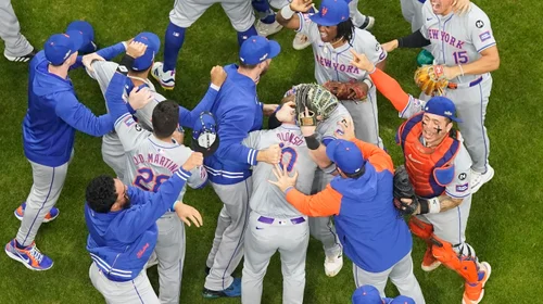 Mets remontan a los Brewers y avanzan a la serie divisional