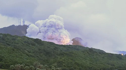Explota el motor de un pequeño cohete japonés durante una prueba