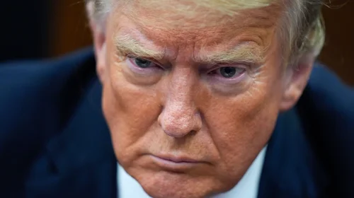 Rechazan petición de Trump para desestimar sentencia condenatoria