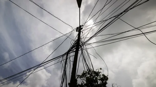 Restablecen energía en Puerto Rico tras apagón masivo