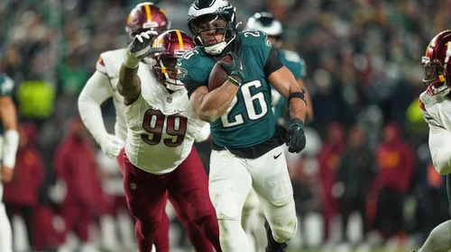Eagles avanzan al Super Bowl al vencer 55-23 a Commanders