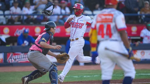 México avanza a semifinales en la Serie del Caribe