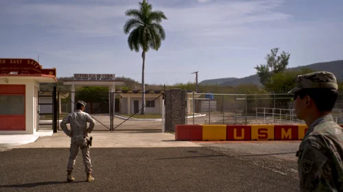 Aprueban solicitud para frenar envío de inmigrantes a Guantánamo