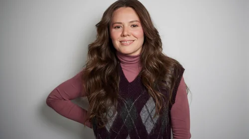 Joy pone notas al musical de Broadway 'Real Women Have Curves'