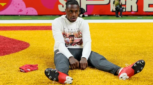 Detienen al receptor de los Chiefs, acusado de violencia familiar