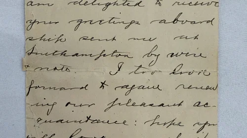 Subastan en $400.000 dólares carta escrita a bordo del Titanic