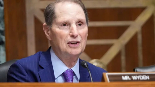 Senado de EUA rechaza resolución para bloquear aranceles de Trump
