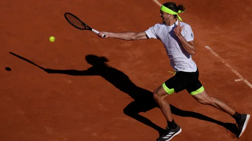 Campeón defensor Alexander Zverev avanza en el Abierto de Italia