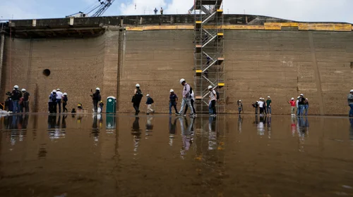 Cinco días sin agua: el Canal de Panamá sigue vacío