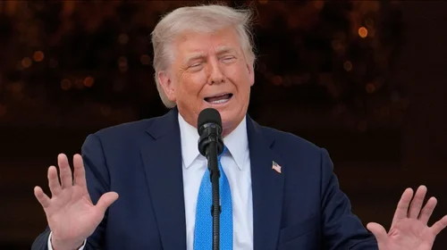 Trump anuncia veto migratorio a 12 países desde el próximo lunes