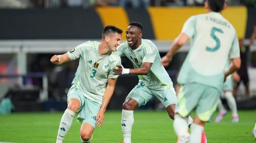 Con doblete de César Montes, México vence 2-0 a Surinam
