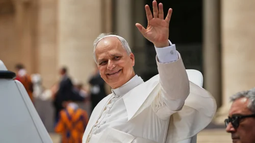 Papa pide frenar la guerra antes de que sea irreparable